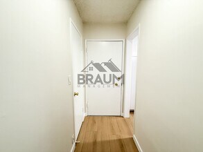 6039 Whitsett Ave in Los Angeles, CA - Building Photo - Building Photo