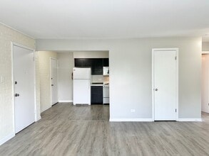 9709 W Lorraine Dr in Countryside, IL - Building Photo - Building Photo