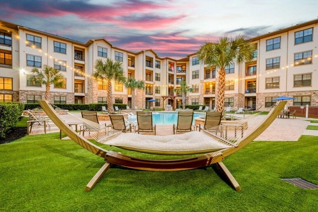 Waterside Village in Richmond, TX - Foto de edificio - Building Photo