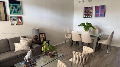 13839 SW 152nd Terrace in Miami, FL - Building Photo - Building Photo