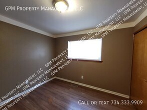 875 Raupp Pl in Lincoln Park, MI - Building Photo - Building Photo