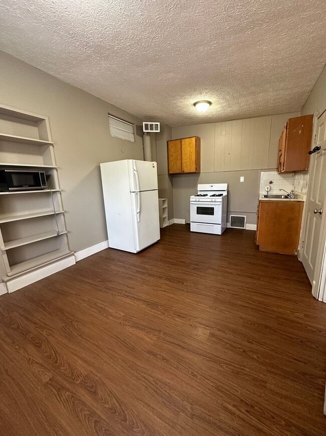 property at 1917 N 16th St