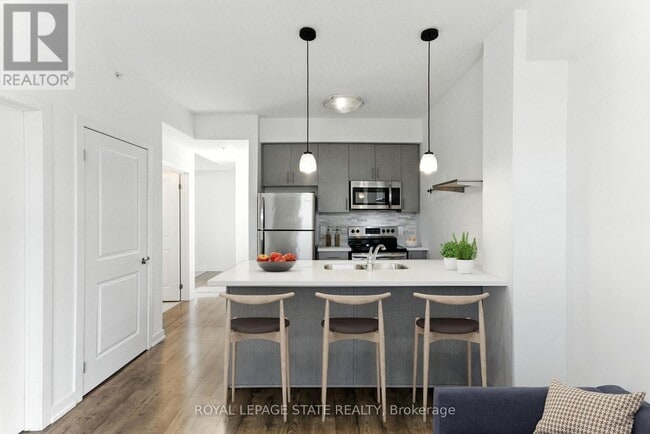 property at 81 Robinson St