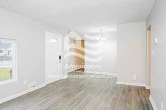 3354 N Chester Ave in Indianapolis, IN - Building Photo - Building Photo