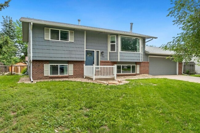 3200 Meadowlark Ave in Fort Collins, CO - Building Photo - Building Photo