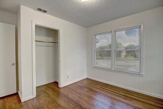 746 Collingswood Dr in Corpus Christi, TX - Building Photo - Building Photo