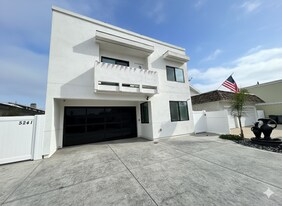 5241 Seabreeze Way in Oxnard, CA - Building Photo