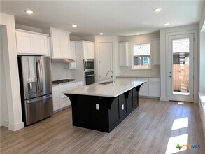 1048 Easy Gruene in New Braunfels, TX - Building Photo - Building Photo