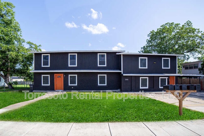 2326 Cincinnati Ave in San Antonio, TX - Building Photo - Building Photo