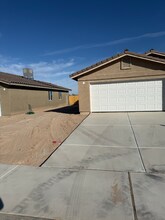 7962 E 47th St in Yuma, AZ - Foto de edificio - Building Photo