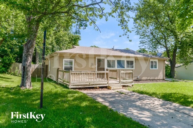 900 NE 62nd St in Gladstone, MO - Building Photo - Building Photo