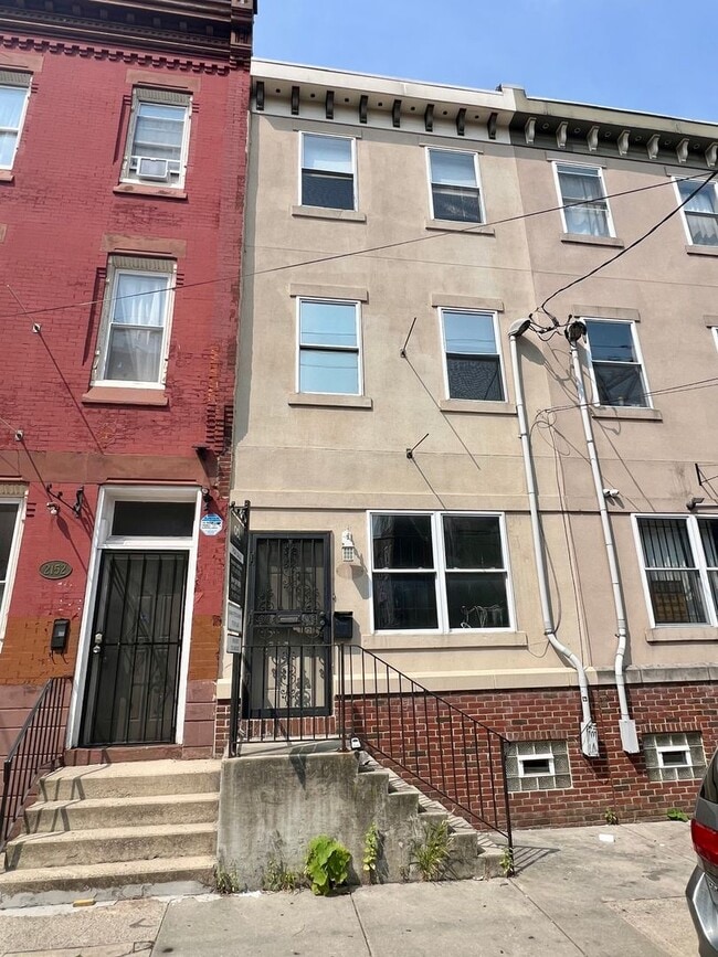 property at 2154 N Carlisle St