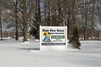 River View Manor Apartments in Milan, OH - Building Photo - Building Photo