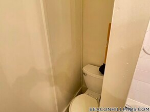 24 Joy St, Unit 4 in Boston, MA - Building Photo - Building Photo