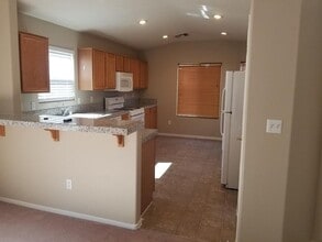 3187 Misty Winds Ct in Henderson, NV - Building Photo - Building Photo
