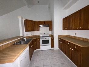 3806 Westheimer Pl Dr in Houston, TX - Building Photo - Building Photo