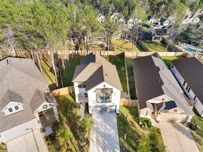 389 Andes Dr in Montgomery, TX - Building Photo - Building Photo