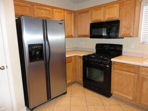529 Sunny Meadows Dr NE in Rio Rancho, NM - Building Photo - Building Photo