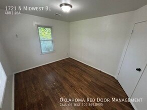 1721 N Midwest Blvd in Midwest City, OK - Building Photo - Building Photo