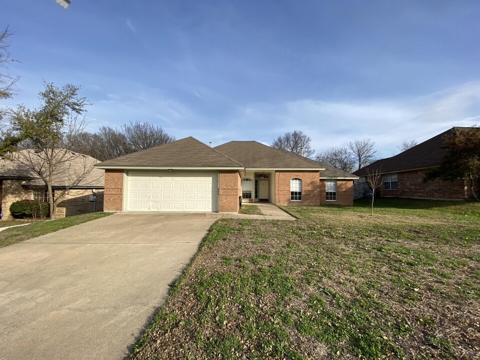 411 Gina Dr in Harker Heights, TX - Building Photo