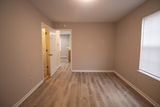 3713-3715 Pimlico Dr-Unit -3715 Pimlico Dr. in Columbia, MO - Building Photo - Building Photo