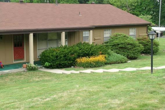 Frederick Apartments in St. Joseph, MO - Foto de edificio