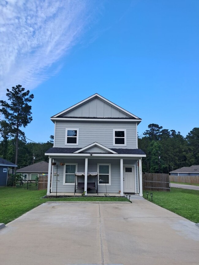 property at 15834 Beechnut Dr