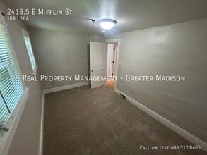 2418.5 E Mifflin St in Madison, WI - Foto de edificio - Building Photo