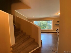 5551 Tadworth Pl in West Bloomfield, MI - Building Photo - Building Photo