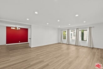 3663 Los Feliz Blvd in Los Angeles, CA - Building Photo - Building Photo