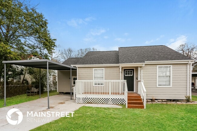 property at 1023 Hahlo St