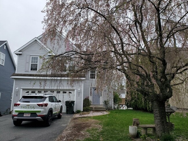 property at 173 Dicenzo Blvd