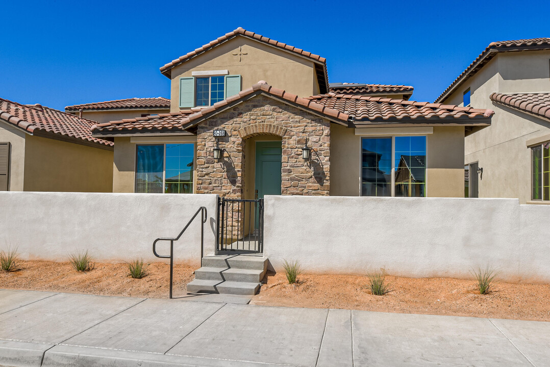 80268 Whisper Rock Way in La Quinta, CA - Building Photo