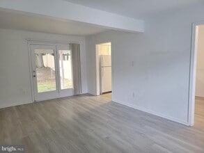 91 Hampshire Rd in Gloucester Township, NJ - Building Photo - Building Photo