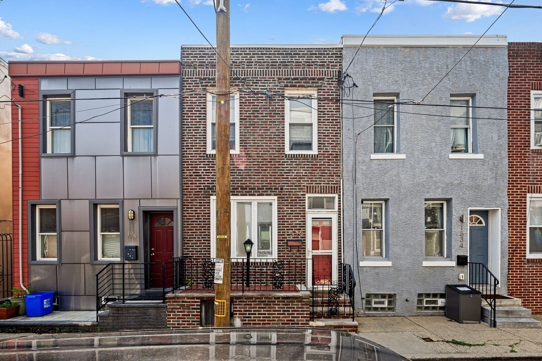 1536 S Colorado St in Philadelphia, PA - Building Photo