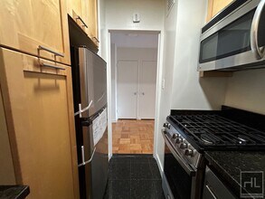 Fourth Avenue in New York, NY - Building Photo - Building Photo