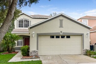 1727 Mosaic Forest Dr in Seffner, FL - Building Photo