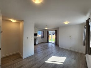 5863 Deuchars Dr in Duncan, BC - Building Photo - Building Photo