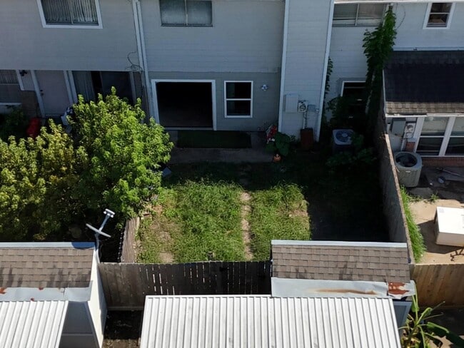 7932 Grow Ln in Houston, TX - Building Photo - Building Photo