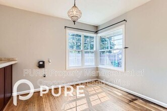 3740 SE 134th Ave in Portland, OR - Building Photo - Building Photo