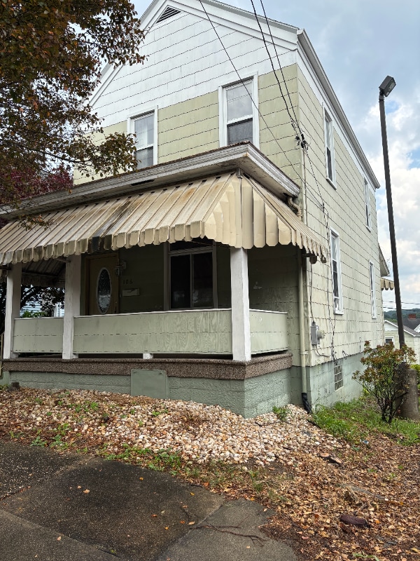 property at 106 N 5th St