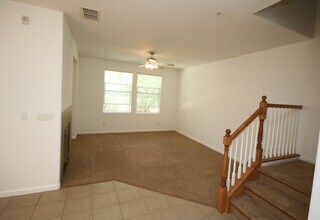 8320 Crystal Walk Cir in Elk Grove, CA - Building Photo - Building Photo