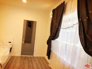 127 Serrano Ave in Los Angeles, CA - Building Photo - Building Photo