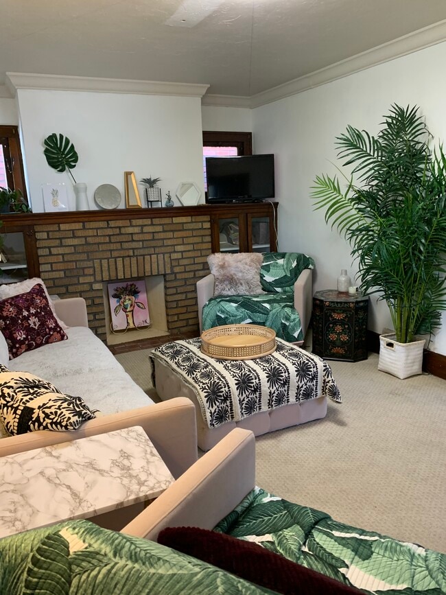 4760 Broadview Rd, Unit Upstairs in Cleveland, OH - Building Photo - Building Photo