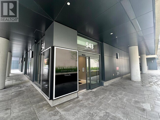 543-543 Richmond St W in Toronto, ON - Building Photo - Building Photo
