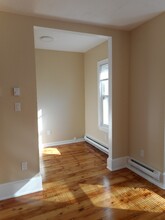 17 Pembroke St, Unit 2 in Chelsea, MA - Building Photo - Building Photo