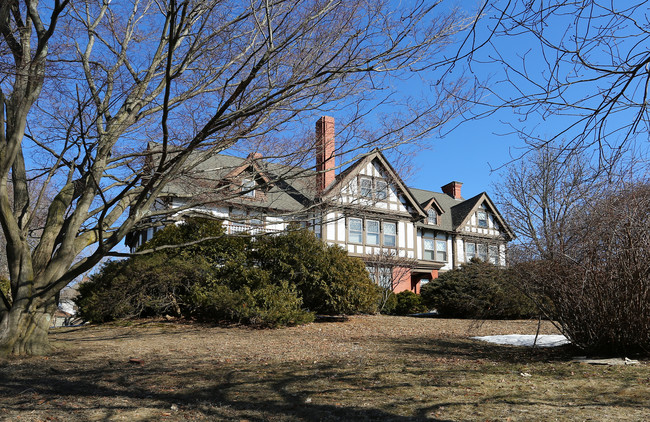 12 Pleasant St in Methuen, MA - Foto de edificio - Building Photo