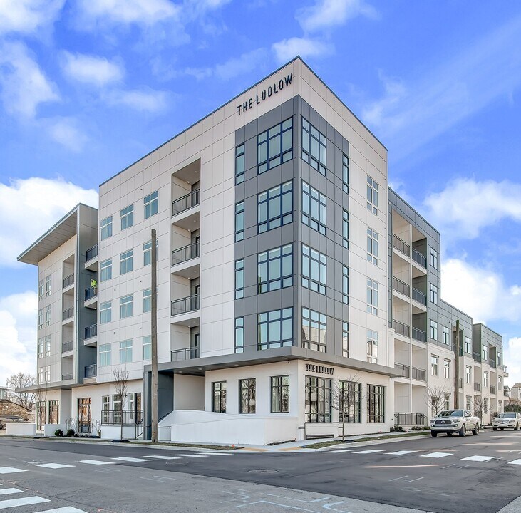 1125 10th Ave N, Unit 406 in Nashville, TN - Building Photo