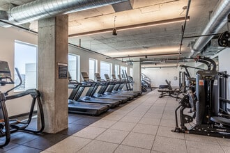 Union on Broadway in Eugene, OR - Foto de edificio - Building Photo