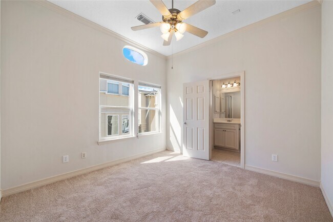 property at 1515 Hyde Park Blvd